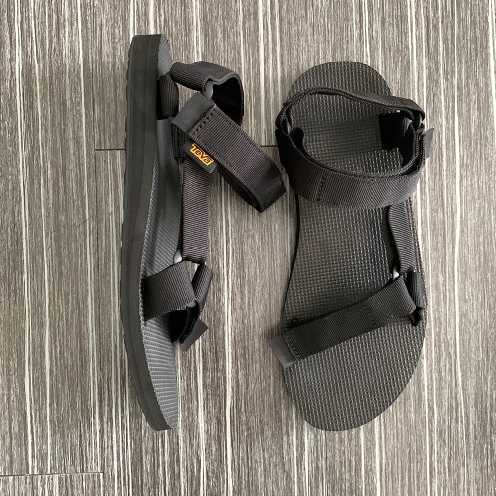 Teva Original Universal Sandal (Size 9) - Brand New